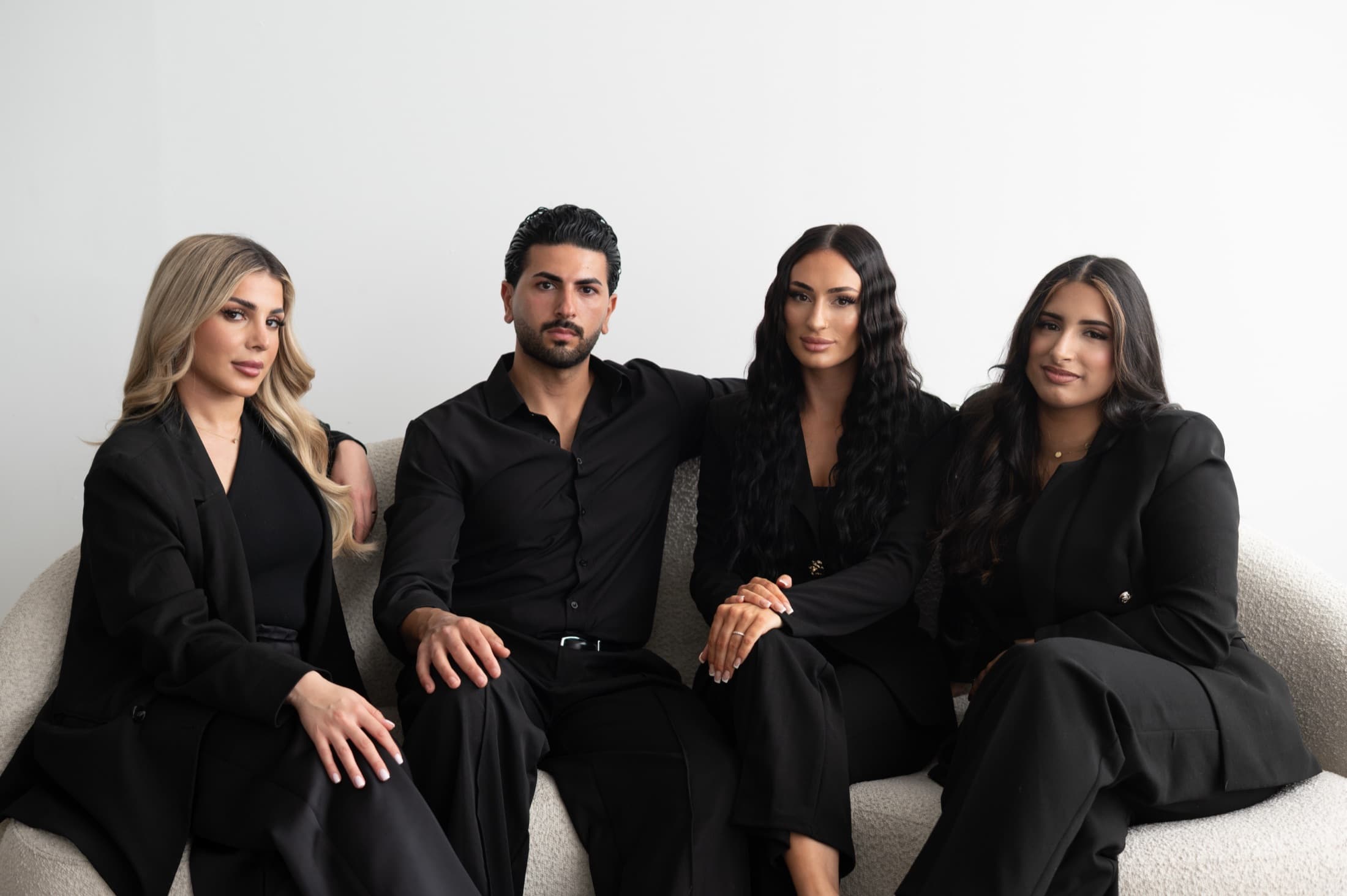 Das Team von LEYLABEAUTY – Friseursalon in Troisdorf